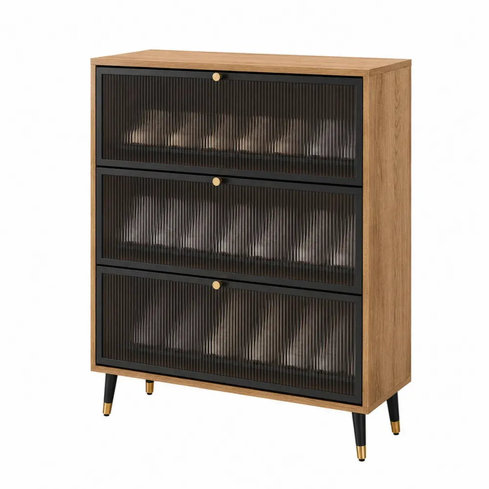 Zapatero vertical rectangular de MDF con 3 puertas abatibles vidrio templado acanalado roble natural negro y latón 80 cm x 35 cm x 110 cm
